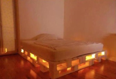 Cama con luces programables 90.000.-