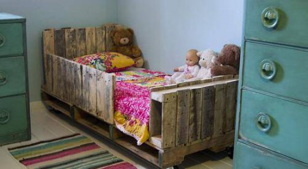 Cama con baranda 80.000.-