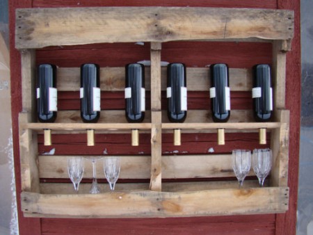 Porta vinos y copas 30.000.-